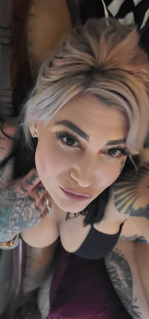 Queen Bee profile picture