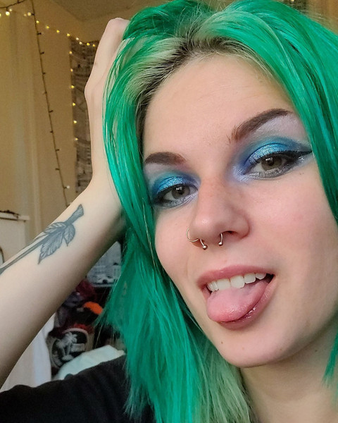 Alexx profile picture