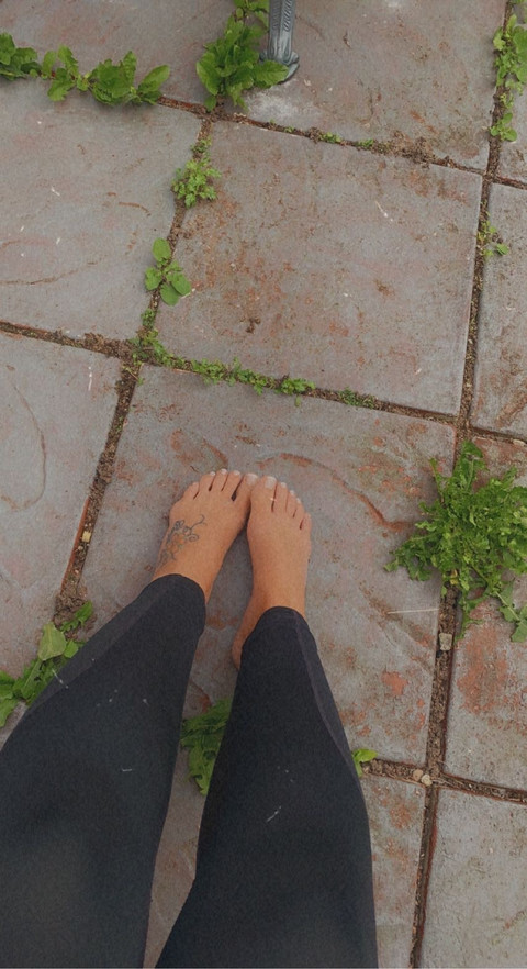 Daily dose of feetish 🦶🏼 profile picture