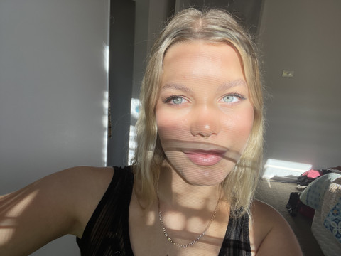 D x profile picture