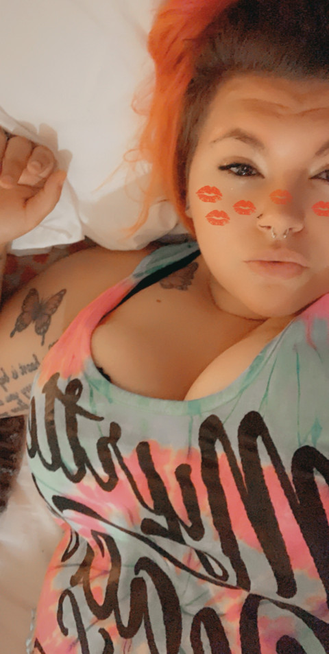 Nina Free(; profile picture