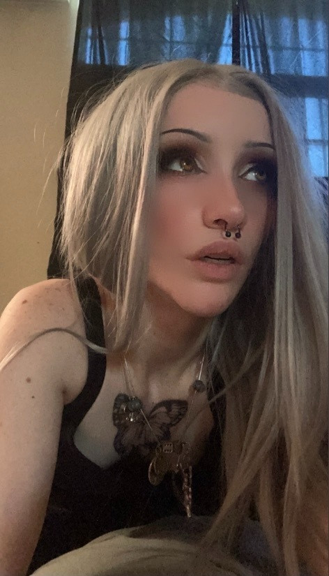 Sen 🍷 profile picture