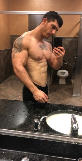 Handsomehunk76 profile picture