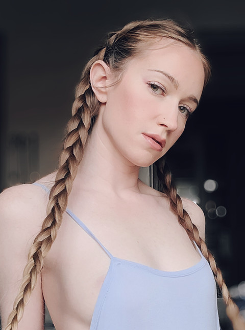 Bobbi St Lee profile picture