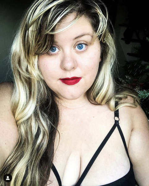 Thick Thighs in the Skies profile picture