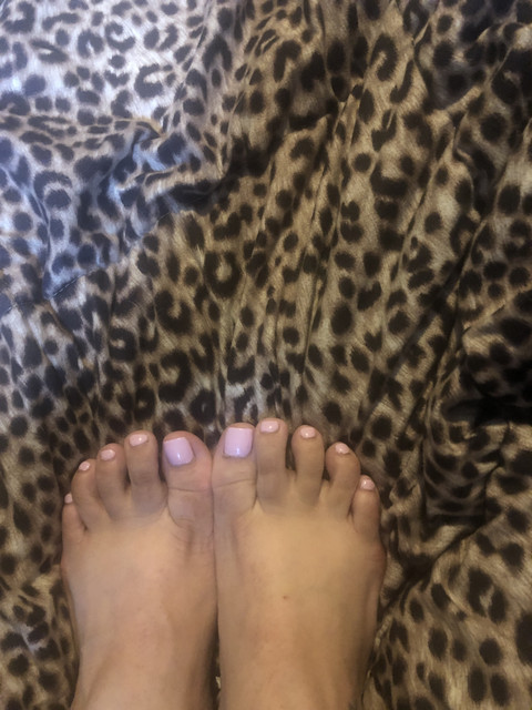 Tracey’s feet profile picture