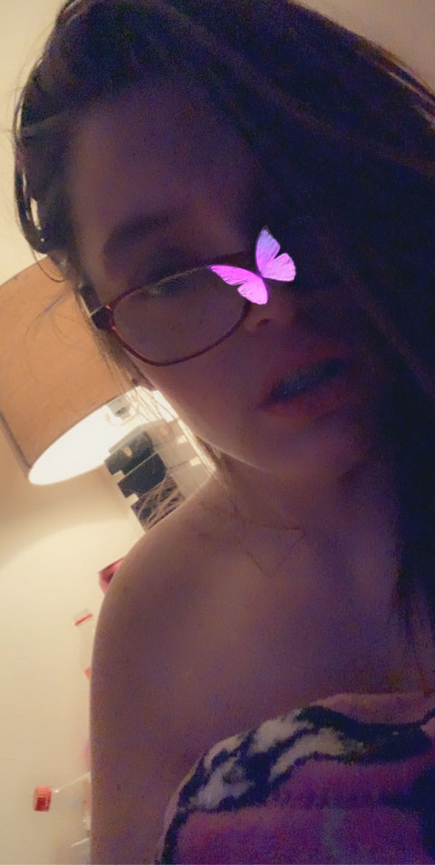 Bee profile picture