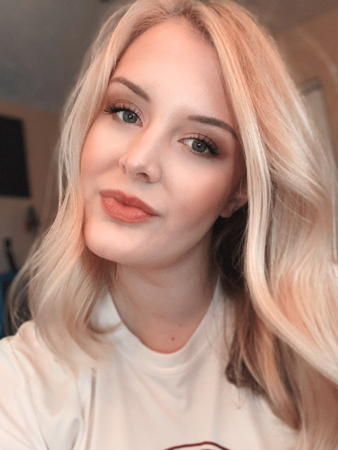 Alexis White profile picture