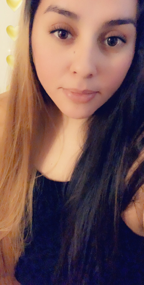 Angelina v profile picture