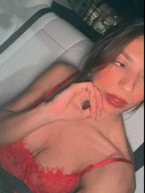 nicki wild profile picture
