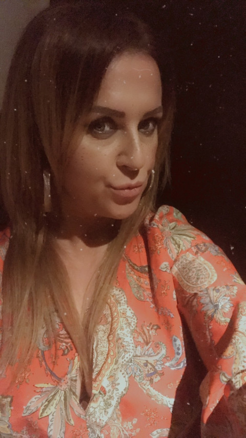 Curves profile picture