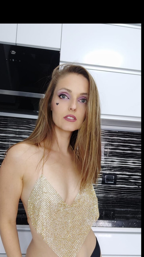 Mia profile picture