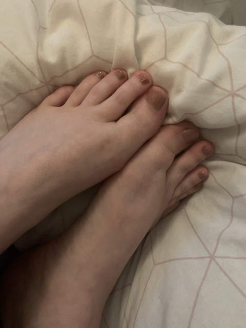 I Sell Feet Pics 🦶💕 profile picture