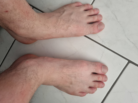 Feetish profile picture