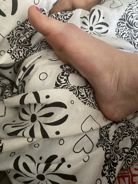Fayes feet profile picture
