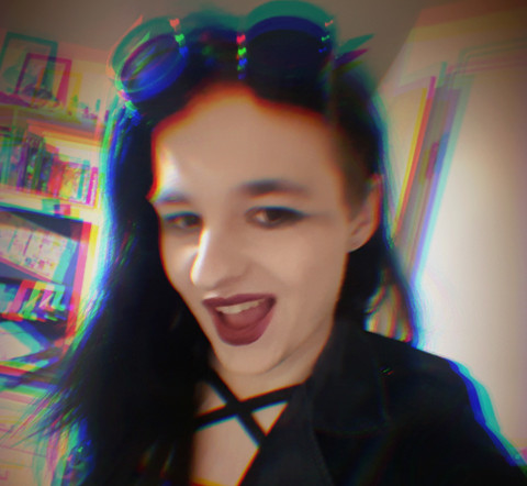 Em_GxthMess profile picture