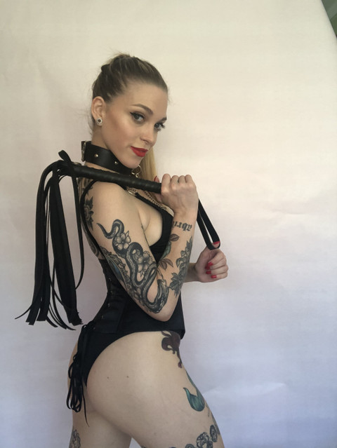 Hellbunnybby profile picture