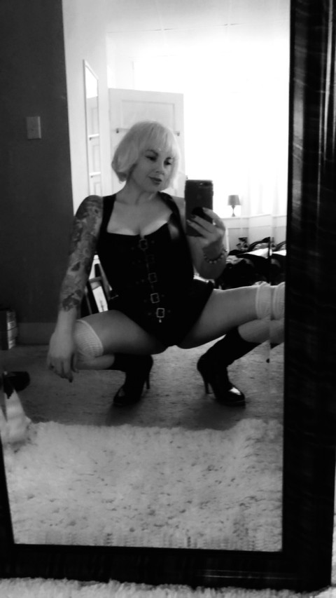 Kinky Courtesan (Free) profile picture