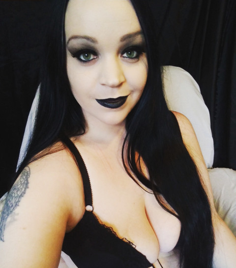 Scarlet Sin profile picture