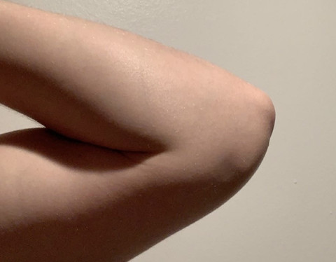 LowQualityPicsOfMyElbow profile picture