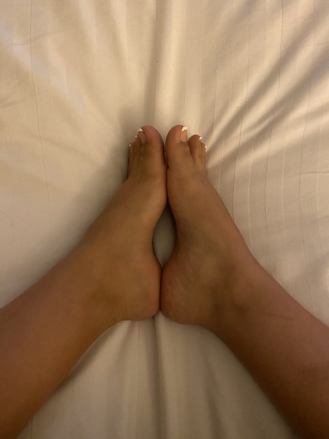 little latina feet profile picture