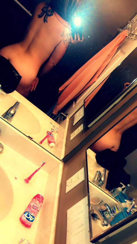 TattedBabes11 profile picture