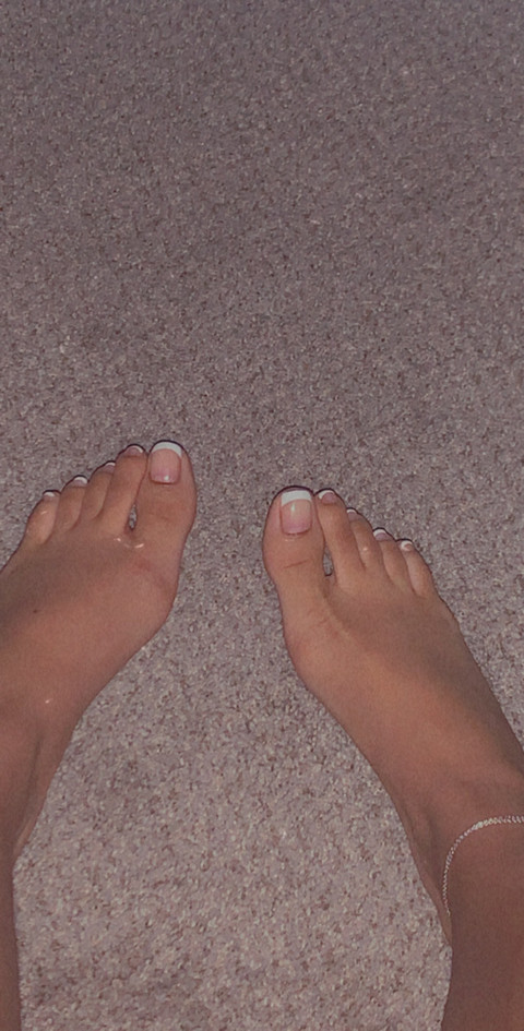 Foot fetish profile picture