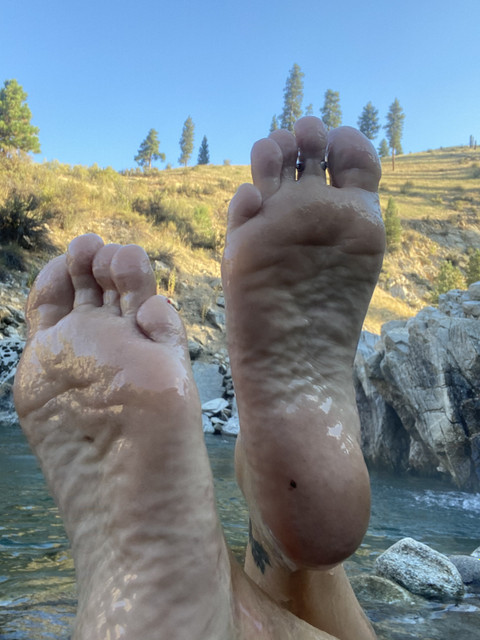 Adventure Feet profile picture