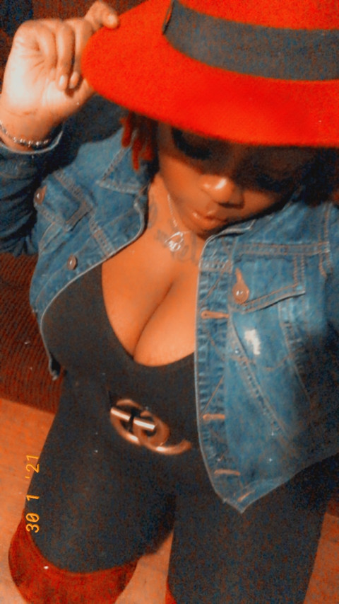 Locs&amp;Kurves profile picture