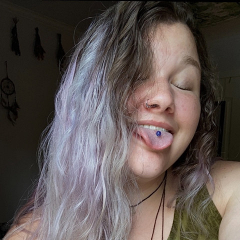 Emily profile picture