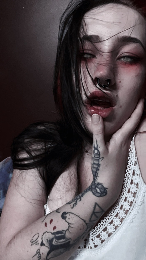 Lilith Bathory profile picture