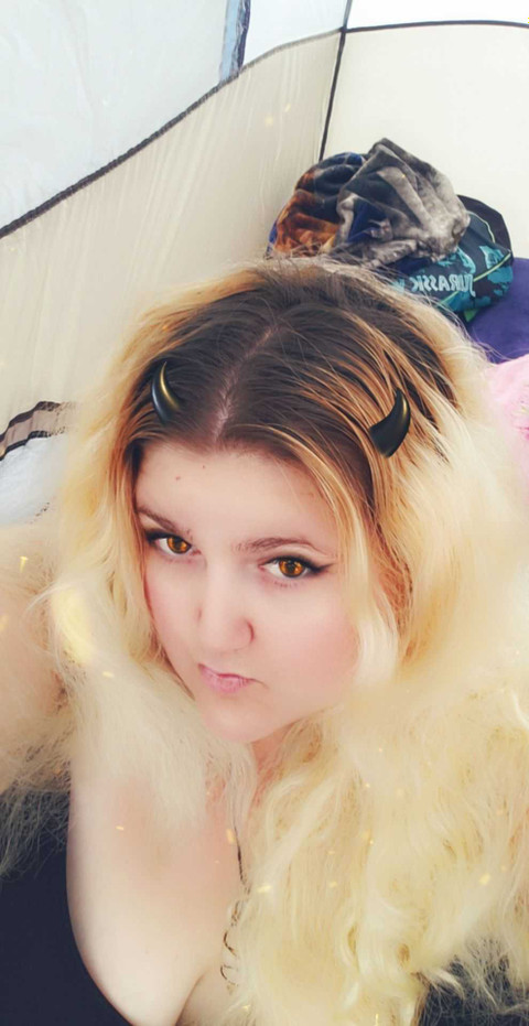 Wolfgirlcandy profile picture