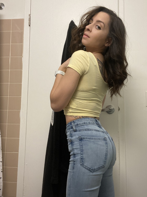TattooAri profile picture