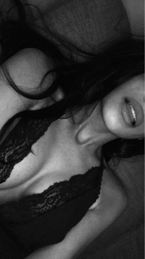 Pretty and petite profile picture