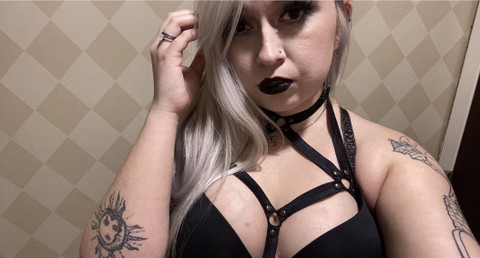 DovahQueen🐉 profile picture