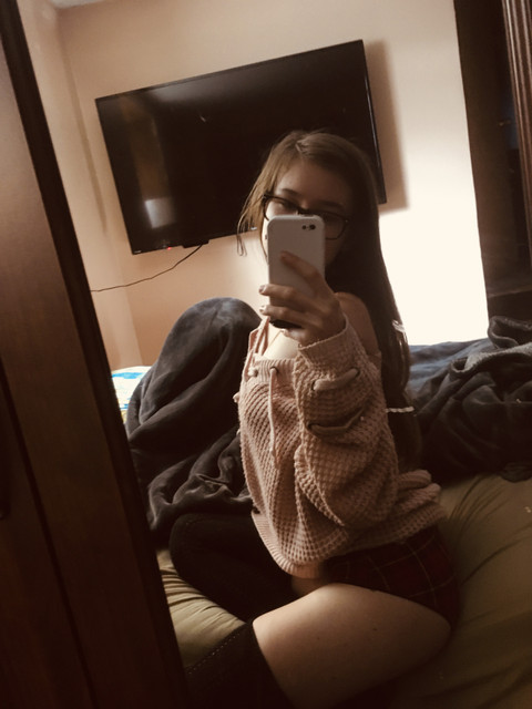 A freaky hippy 😘 profile picture