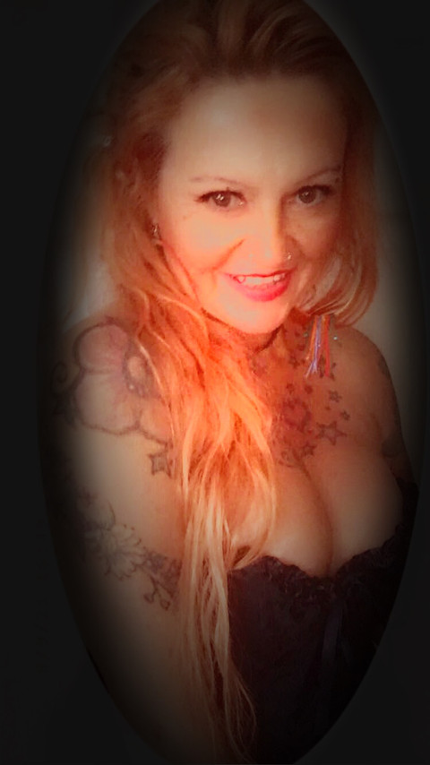 Luscious profile picture