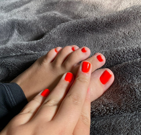 Anonymous Pretty Toes profile picture