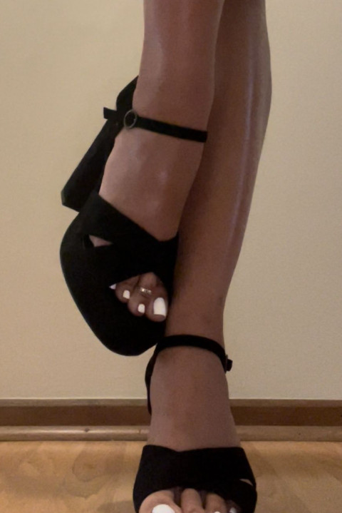 Sexy Latina Feet profile picture