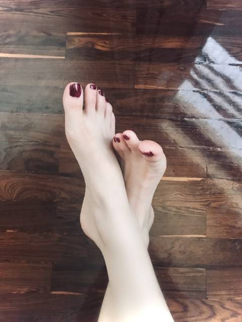 lunasexyfeet nude