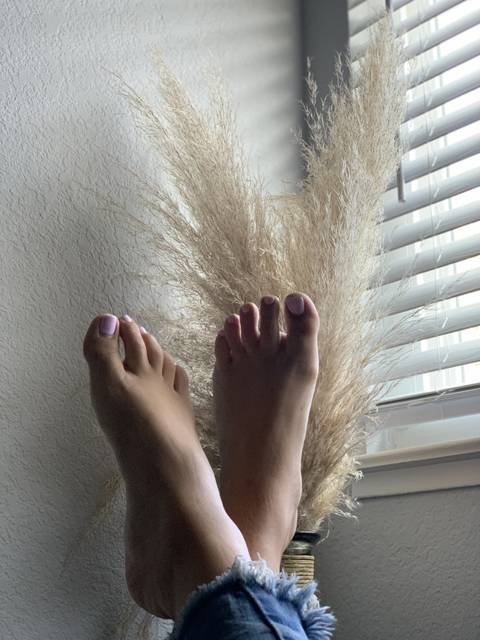 @feetpleazures