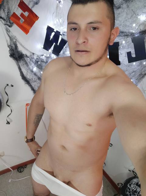 manuelonline0 nude