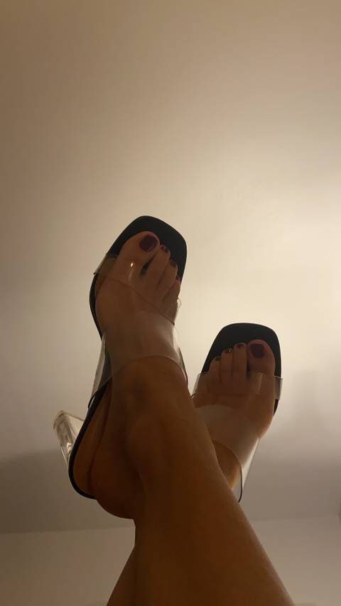 frenchyfeetgirl