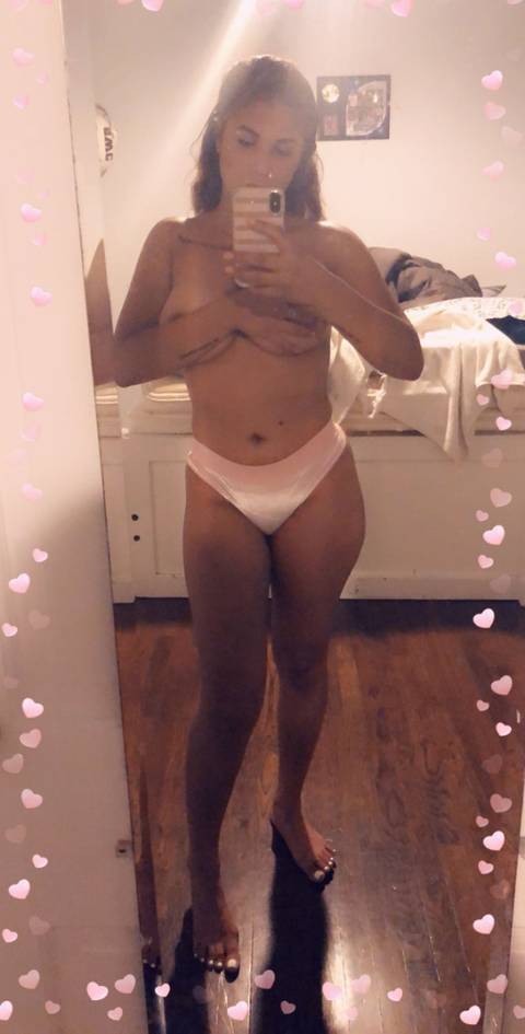 playwdani nude