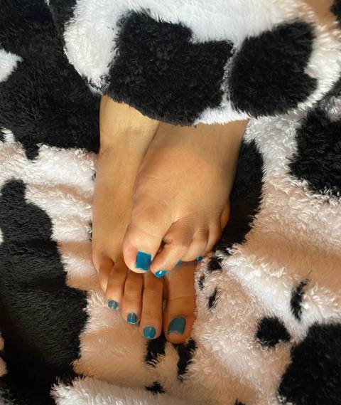 @nickienicksfeet