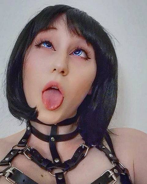 @cutefeetprincessanna