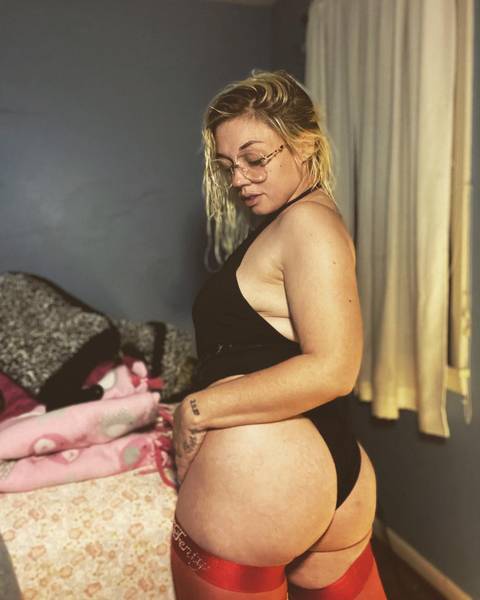 @thickywoahvicky