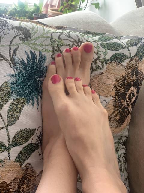 onlyfeetlove201998 nude