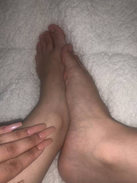 toenlyfootfans nude