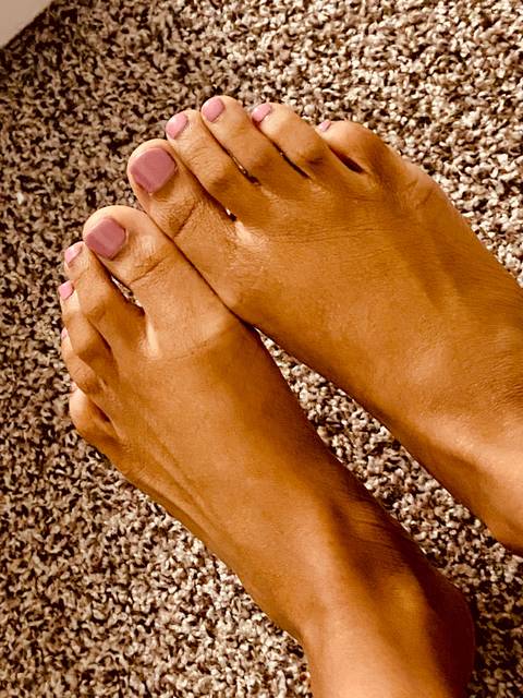 queenlaveefeet2